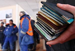 Фото||svaoinfo.ru Судебные приставы Пензенской области выдворили за пределы РФ более 100 нелегальных мигрантов