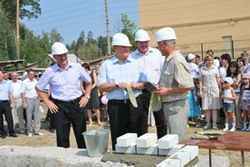 В Ахунах заложен первый камень в строительство инновационной школы 