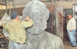 Фото|| Карл Маркс вернется через год