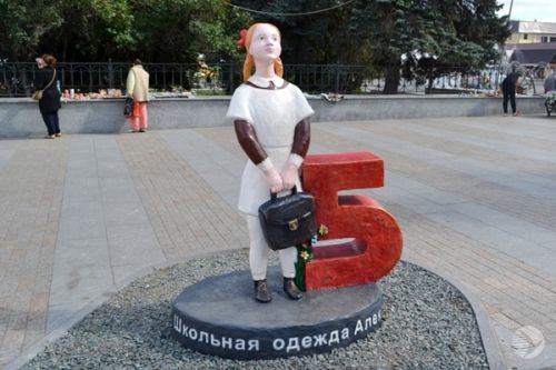 Фото||penza-gorod.ru Арт-объект «Школьница» с ул. Московской могут перенести на территорию гимназии