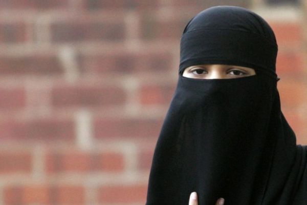 В Египте учительницам начальных школ запретят носить никаб