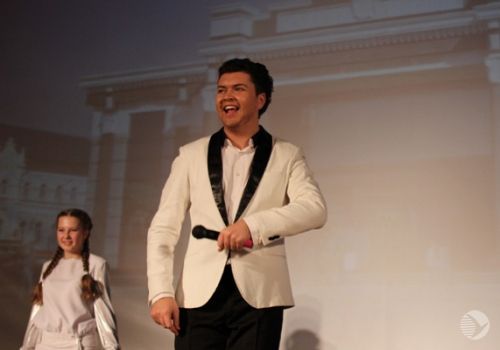 Фото||предоставлено организаторами концерта А.Ибраева Пензенский актер и певец Альберт Ибраев даст благотворительный концерт