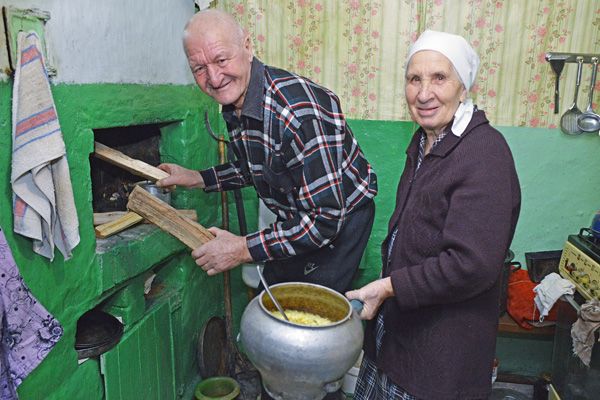 В Малосердобинском районе семья пенсионера до сих пор готовит в печи