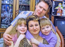 Фото||Владимир ГРИШИН Дети, найденные сердцем