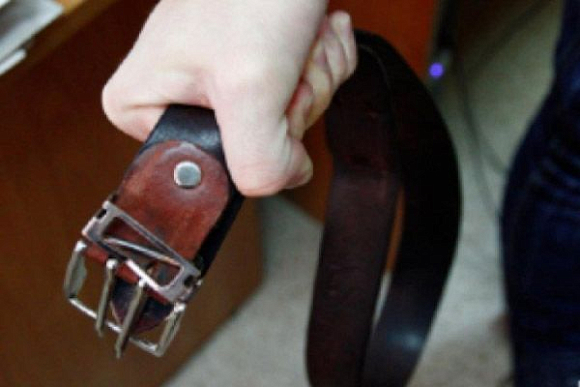 Фото||img.rufox.ru Кузнечанка, связавшая 10-летнего сына колготками, стала фигурантом уголовного дела