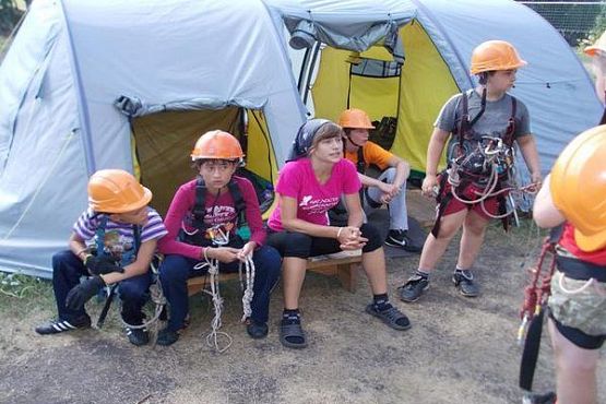 В Пензе на берегу Сурского моря для школьников развернули палаточный лагерь