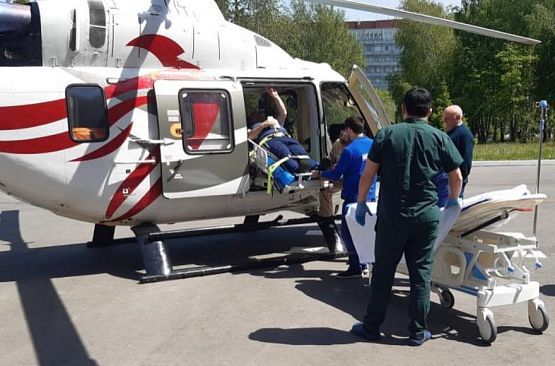 Пензенца с коронарным синдромом доставили из межрайонной больницы в городскую на вертолете