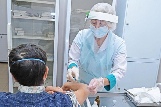 Прививку от коронавируса сделали 57,5% пензенцев