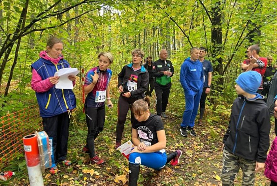 Пензенцы учатся вместе с  детьми ориентироваться в лесу