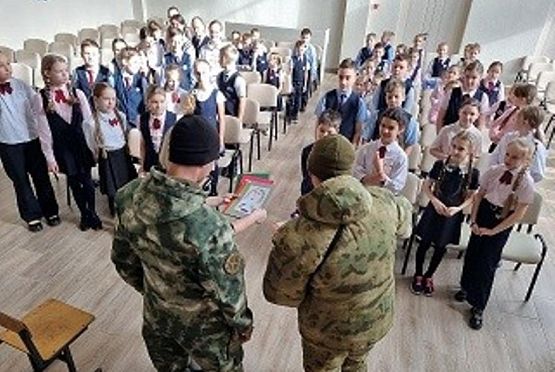 Пензенские школьники встретились с бойцами СВО