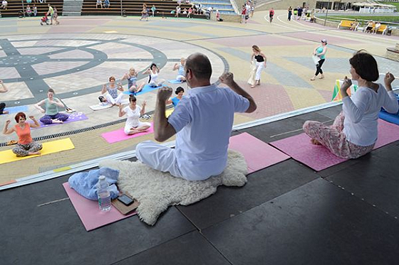 В городе Спутнике прошли мастер-классы по йоге