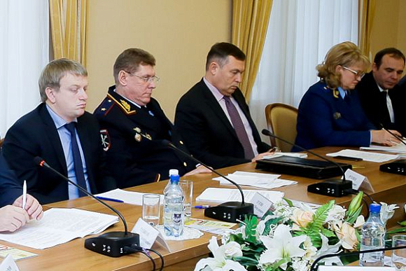 Фото||pnzreg.ru В Кузнецком районе лесной инспектор проверяла работу фирмы мужа