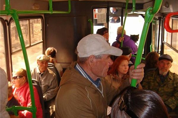 В Заречном на маршрут вышли автобусы с изображением лосей
