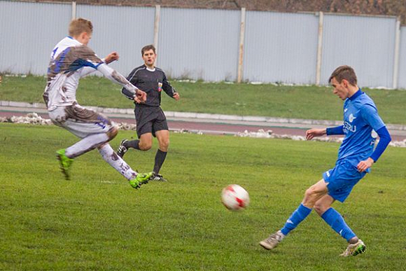 Фото||автора В Пензе на матче «Зенита» болельщики раздевались, несмотря на холод