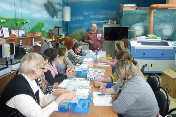 Фото||penza.ru В Пензе воспитателей детсадов обучают основам робототехники