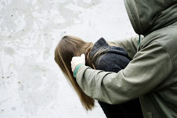 Фото||kazstan.kz В Пензе на ул. Транспортной двое зареченцев напали на девушку