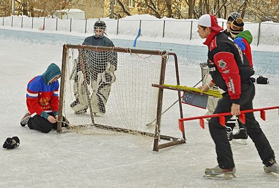 В Пензе зимой зальют 33 хоккейные площадки