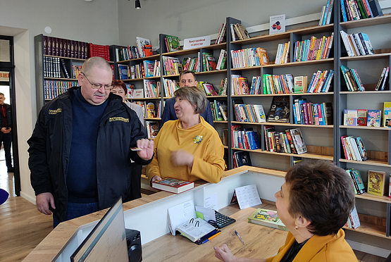 Олег Мельниченко оценил модельную библиотеку в Мокшане