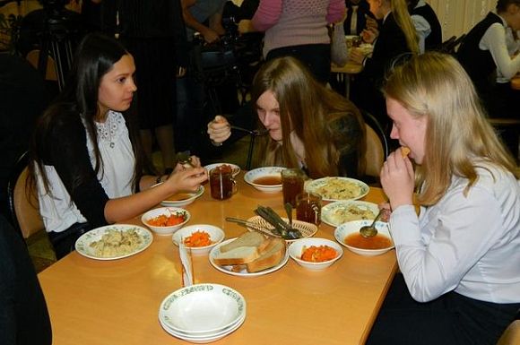 Пензенские блогеры-ревизоры проверили питание в школе №47