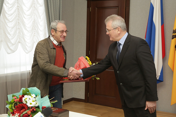 Фото||пресс-службы регионального правительства Легенда пензенской журналистики Семен Вахштайн отмечает 70-летие