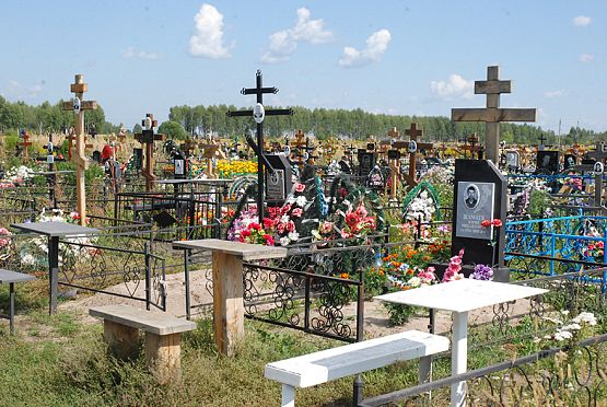 В День поминовения усопших-2023 ограничат стоянку у Восточного кладбища