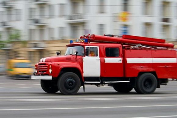 Фото||rusnovosti.ru Кузнечане сообщают о пожаре на мебельной фабрике