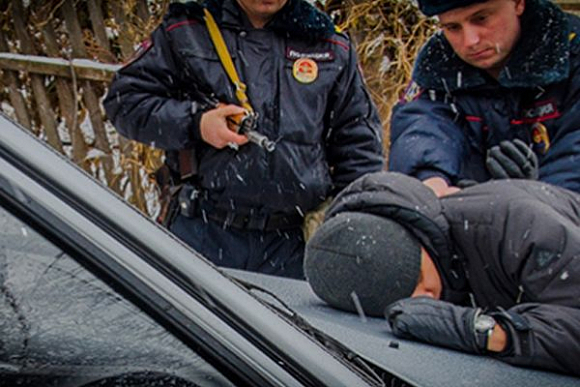 Фото||58.mvd.ru В Пензенской области вор украл почти 100 тыс. рублей, спрятанных в компьютерной колонке