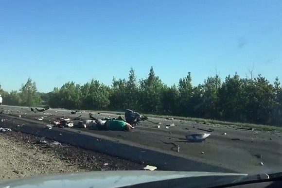 Фото||youtube.com/сергей пастушок В сеть выложили эмоциональное видео с места страшного ДТП под Пензой