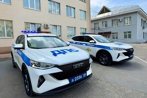 В Пензе на Чаадаева перевернулась «Гранта» В Пензе на Чаадаева перевернулась «Гранта»