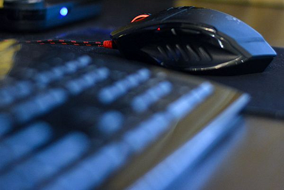 Фото||автора У пензячки после застолья с Геннадием пропали монитор, системник и мышь