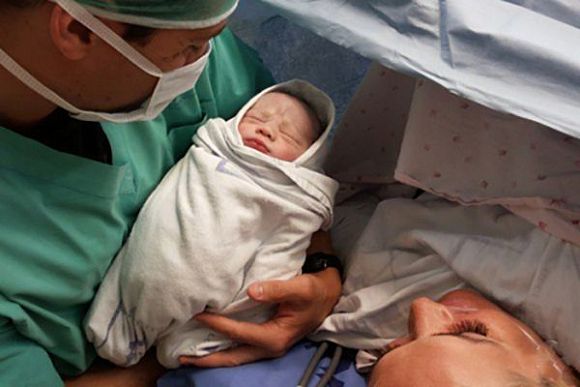 Фото||instagram.com Фигурки Макарских появились на праздничном торте