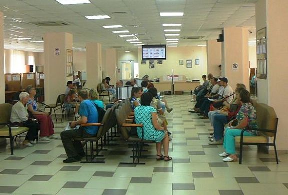 Фото||автора Пензенским пенсионерам помогают регистрироваться на сайте Госуслуг