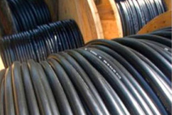 Фото||seprava.ru В Пензе бродяга украл со стройки 15 метров силового кабеля