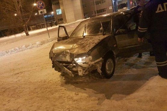 Водителя, устроившего гонки в аэропорту Казани, арестовали на 15 суток