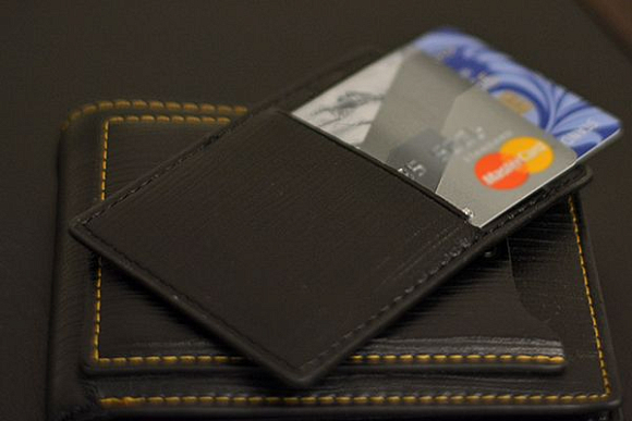 Фото||автора Пензячка похитила у ночного гостя банковские карты