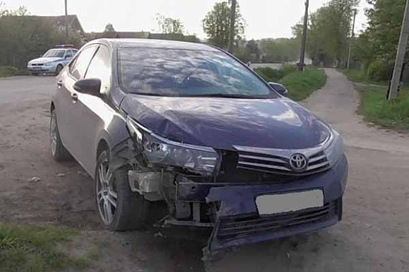 Фото||gibdd.ru, 58.mchs.gov.ru В Никольске столкнулись «Тойота» и «двенашка», пострадал молодой мужчина