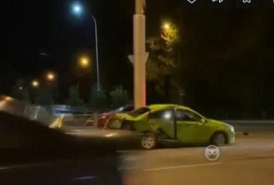В Пензе на Проспекте Победы машина такси попала в аварию 
