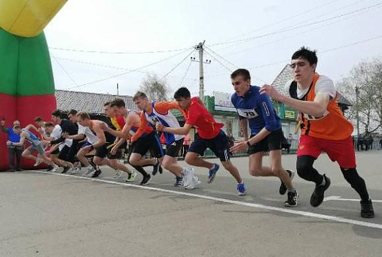 В Башмаково прошла легкоатлетическая эстафета на призы губернатора