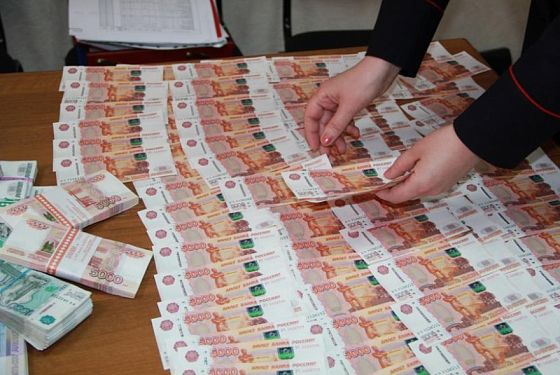 Пензячка озолотила мошенников на  3 млн рублей и погрязла в кредитах