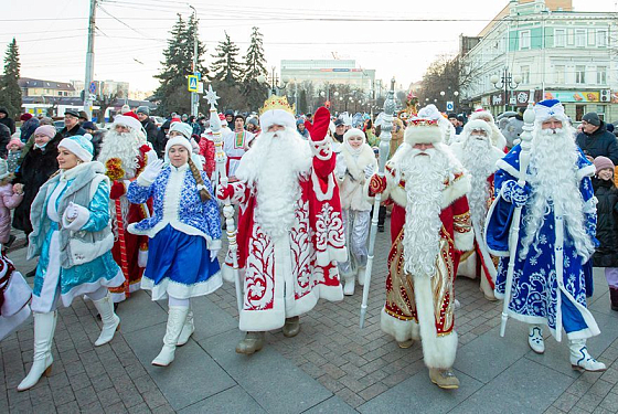 В Пензе прошло традиционное шествие Дедов Морозов
