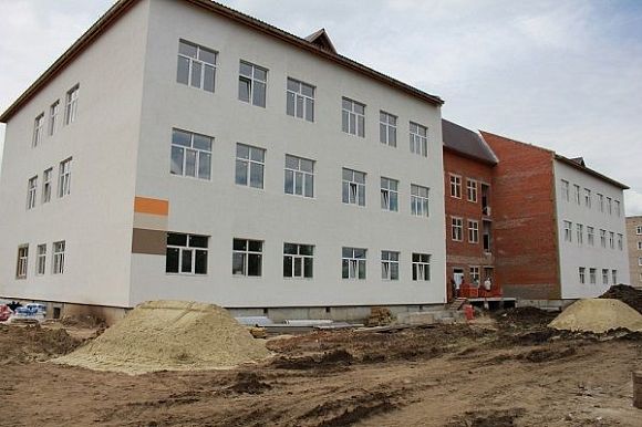 На стройку школы в Кузнецке требуются рабочие