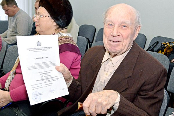 В Пензе 96-летний майор в отставке лично пришел за получением жилищного сертификата