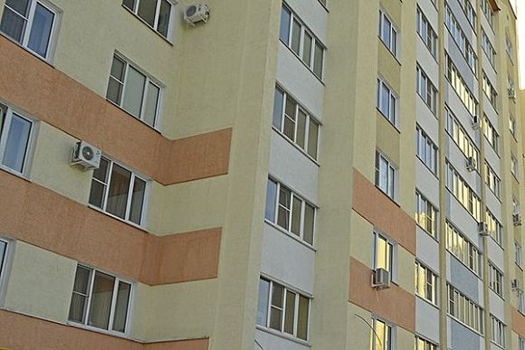 Фото||Владимир ГРИШИН В Пензе на ул. Аустрина из окна квартиры на 7 этаже выпал мужчина