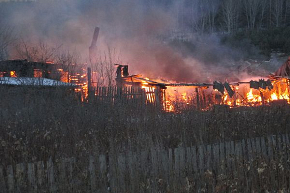 Фото||58.mchs.gov.ru В Пензенской области добровольцы помогли потушить жилой дом