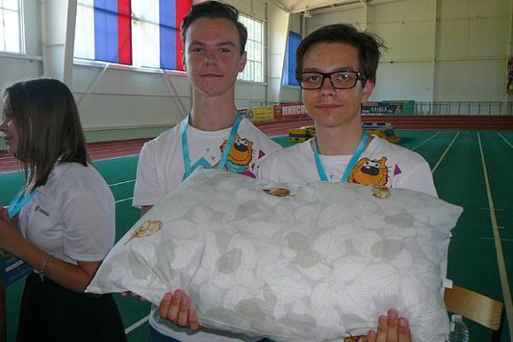 Фото||автора В Пензе выпускники «Teen Града» придумали подушку-будильник