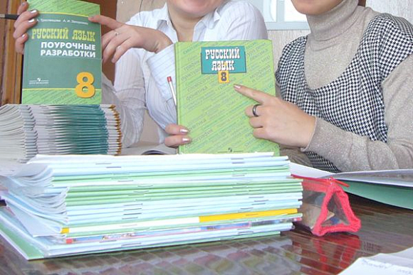Восемь лучших учителей Пензенской области получат гранты в 225 тыс. рублей