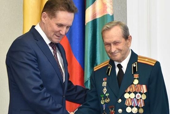 В Пензе Анатолию Набережному в честь 80-летия вручили медаль