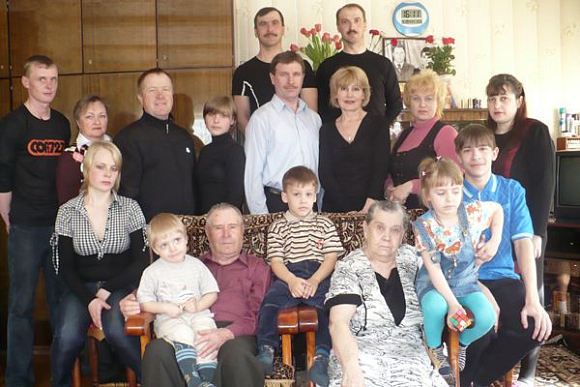 Фото||из архива семьи В Наровчате ветеран отметил 90-летие с женой, детьми, внуками и правнуками