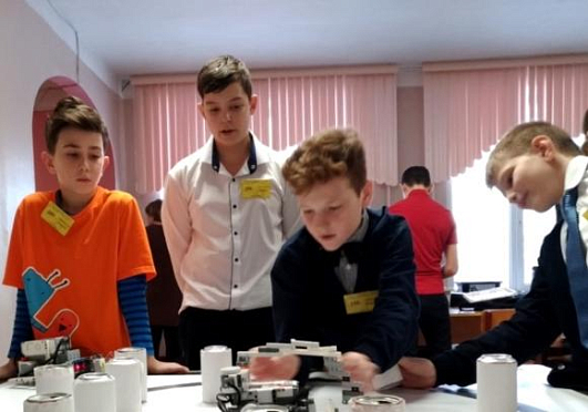 Пензенцы завоевали 11 призовых мест на соревнованиях по роботехнике