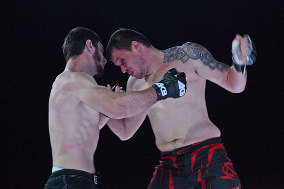 Фото||Сергей ВОЛКОВ В Пензе М. Шейн проиграл И. Амижаеву на «Битве в Спутнике»